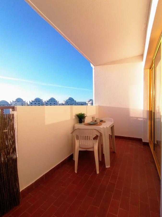 Lovely Apartment 500 M Walk To The Beach Portimão Exteriör bild